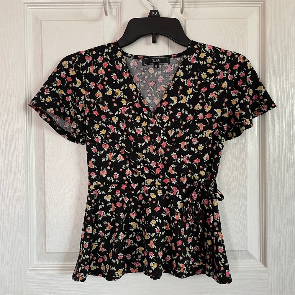 Vibe Side-Tie Top